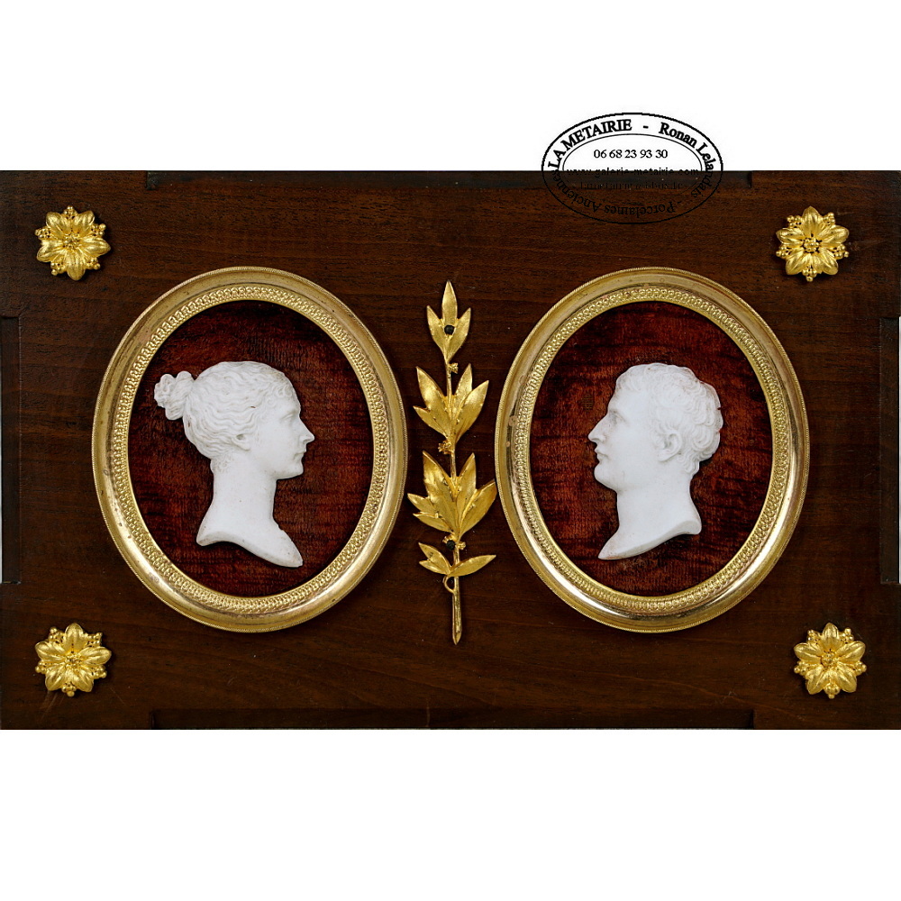 SÈVRES - Manufacture Impériale - Paire de buste en biscuit représentant  NAPOLÉON et MARIE-LOUISE - Ep. EMPIRE