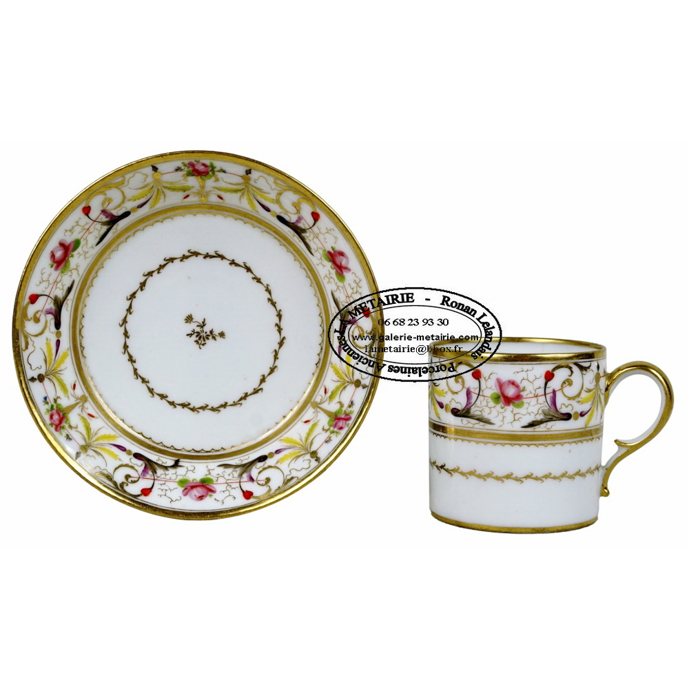 TASSE et sa SOUCOUPE - PARIS - Manufacture INDÉTERMINÉE - Ep. XVIIIe
