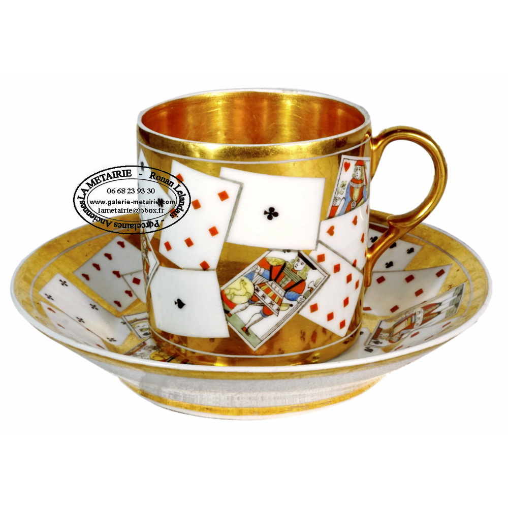 RARE TASSE et sa SOUCOUPE à décor de CARTES à JOUER - PARIS - Manufacture INDÉTERMINÉE - Ep. EMPIRE