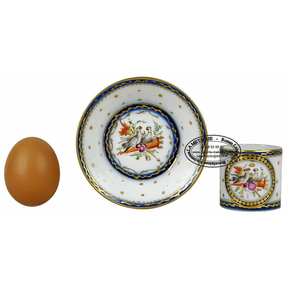 Porcelaine de BORDEAUX - Atelier de VERNEUILH et NEVEU - Tasse miniature