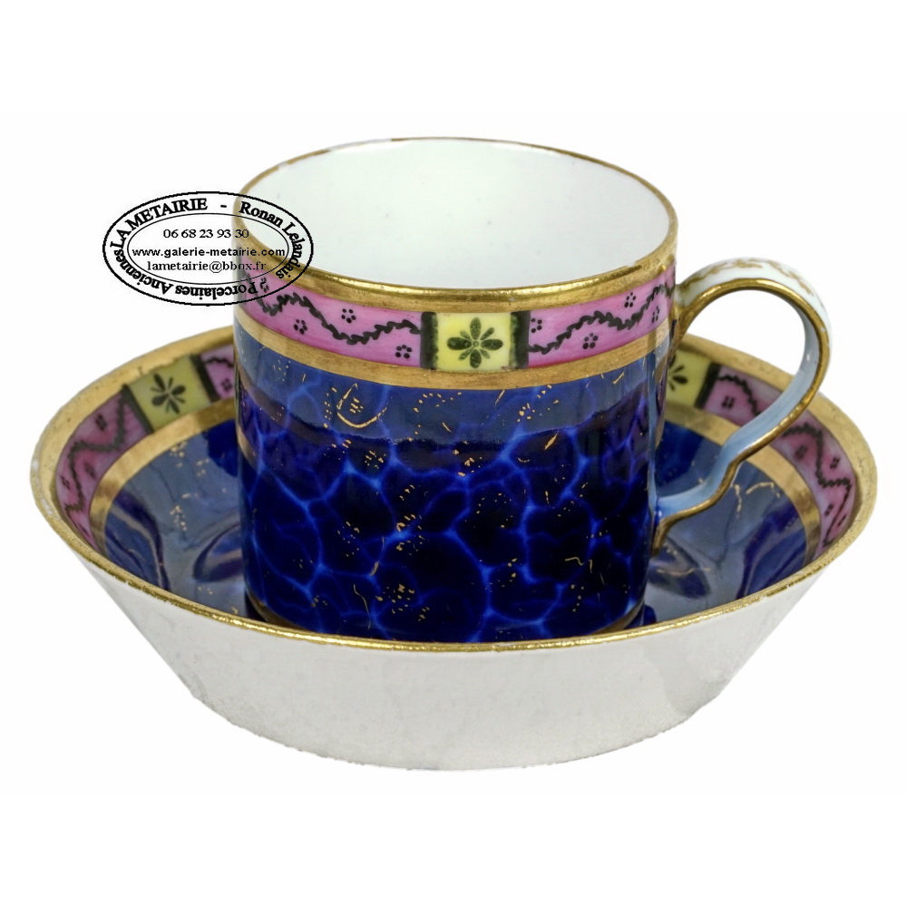TASSE et sa SOUCOUPE en porcelaine de PARIS - Manufacture de LOCRE 