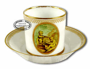 LILLE - Manufacture AU DAUPHIN - RARE TASSE "litron" et sa SOUCOUPE - Ep. XVIIIe 
