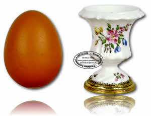 PETIT VASE MÉDICIS en porcelaine de MENNECY - Ep. XVIIIe