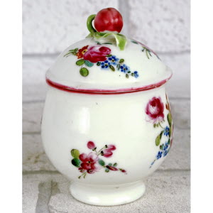 MENNECY-POT_a_CREME-4