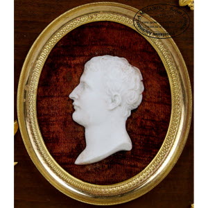 Medaillon-NAPOLEON_et_IMPERATRICE_BISCUIT_SEVRES-3