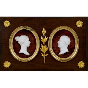 Medaillon-NAPOLEON_et_IMPERATRICE_BISCUIT_SEVRES-5