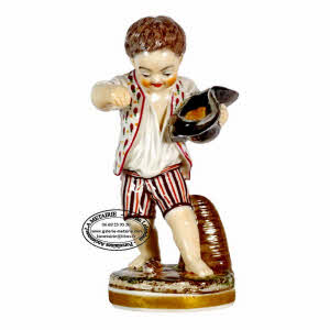 STATUETTE "ENFANT NOURRISSANT LES OISEAUX" - porcelaine de  NIDERVILLER