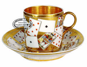 RARE TASSE et sa SOUCOUPE à décor de CARTES à JOUER - PARIS - Manufacture INDÉTERMINÉE - Ep. EMPIRE