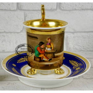 PARIS-TASSE_TRIPODE_et_sa_SOUCOUPE-_01