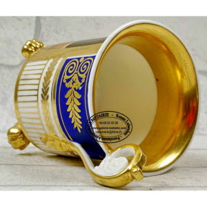PARIS-TASSE_TRIPODE_et_sa_SOUCOUPE-_06
