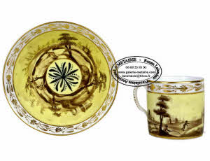 TASSE et sa SOUCOUPE en porcelaine - FRANCE - PARIS - Manufacture Indéterminée - Ep. XVIIIe