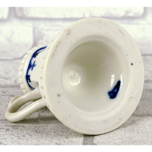 Paire_de_PETITS_BOUGEOIRS-Porcelaine_de_Didier_GARDILLOU-2014