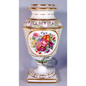 Paris_Grand_Vase_3