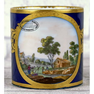 Porcelaine_de_SEVRES-Tasse-Paysages-2