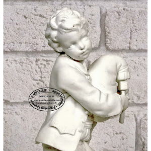 SEVRES-LE_JOUEUR_DE_CORNEMUSE-7
