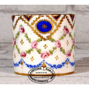SEVRES-TASSES_et_sa_Soucoupe_4e_grandeur__05_20220902081555
