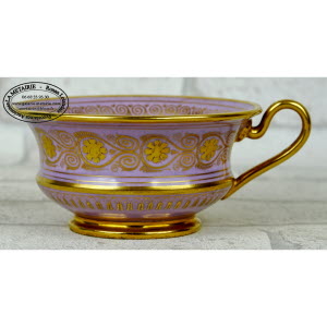 TASSE_a_THE-Porcelaine_de_FONTAINEBLEAU-3